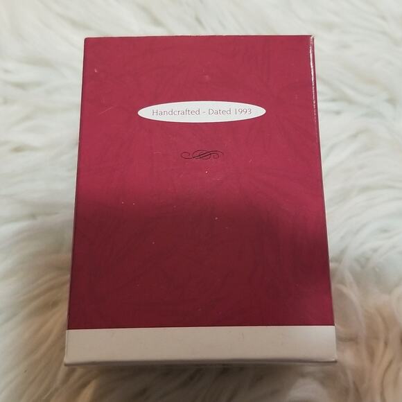 Vintage Hallmark Keepsake Faithful Firefighter Ornament 1993 - Picture 2 of 4